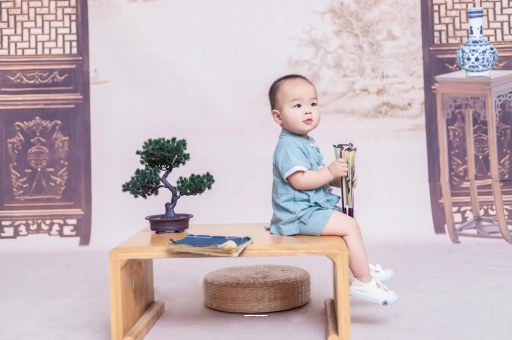 厦门宝宝几个月翻身才正常